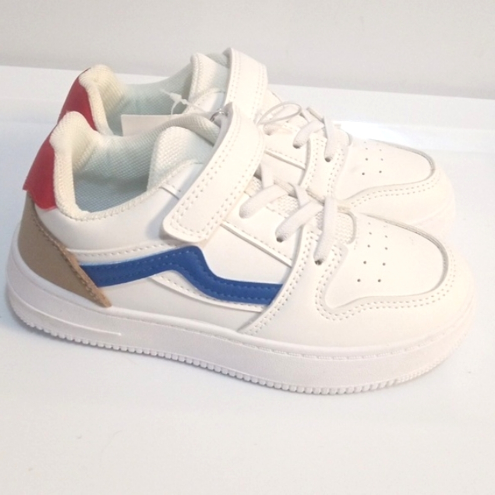 U.S. SPORT BOYS LOW TOP WHITE SNEAKERS WITH RED TAN AND BLUE ACCENTS SIZE 13 NWT - Picture 2 of 8
